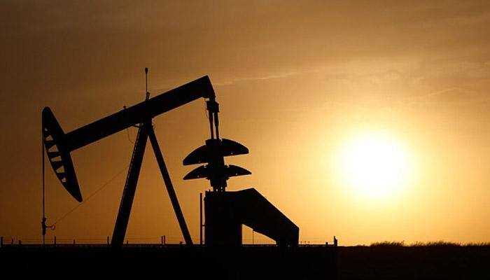 Oil heads towards $27 per barrel as IEA warns market could &#039;drown in oil&#039;