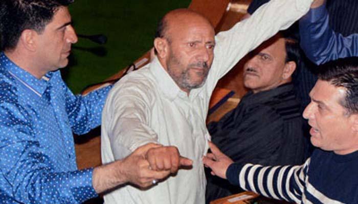 J&amp;K MLA Sheikh Abdul Rashid threatens to hand over BJP leader to Lashkar-e-Toiba