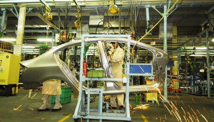 Poor labourers paying price for India's cheap car boom
