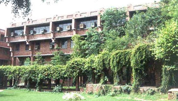 JNU Dalit scholar demands resumption of grants, threatens suicide