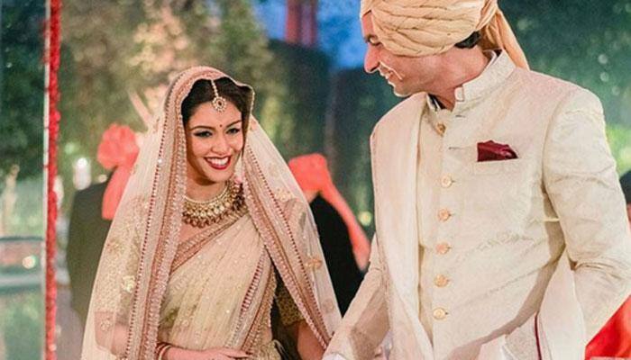 Aww...Rahul Sharma calls Asin his &#039;world&#039;—See pic!