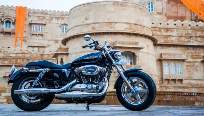 Harley-Davidson&#039;s sportster 1200 Custom available in India at Rs 8,90,000