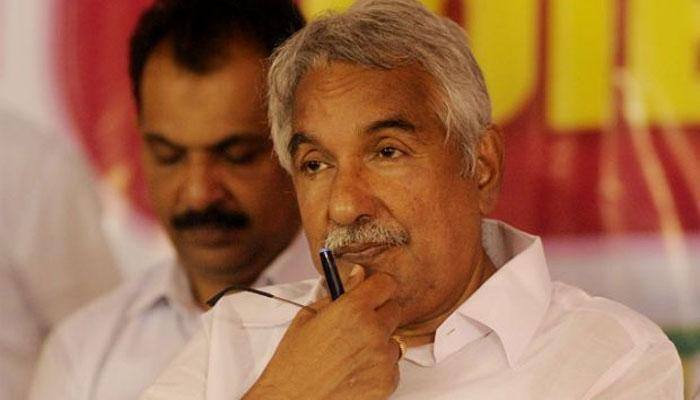 Massive protests in Kerala as Oommen Chandy refuses to quit over FIR in Solar Scam