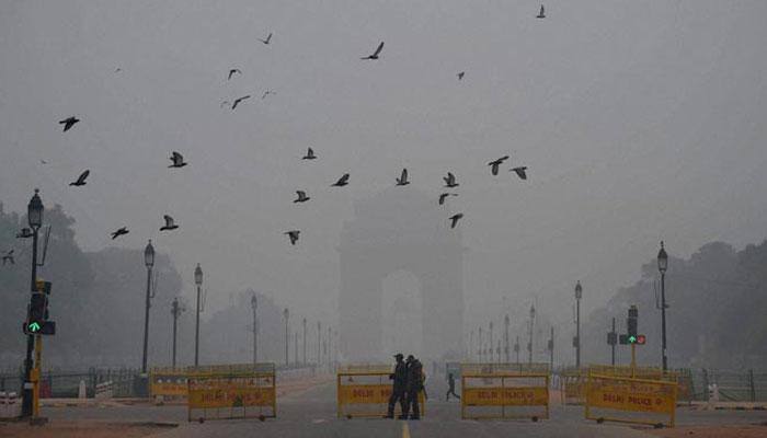 Season&#039;s warmest day in Delhi on Sunday