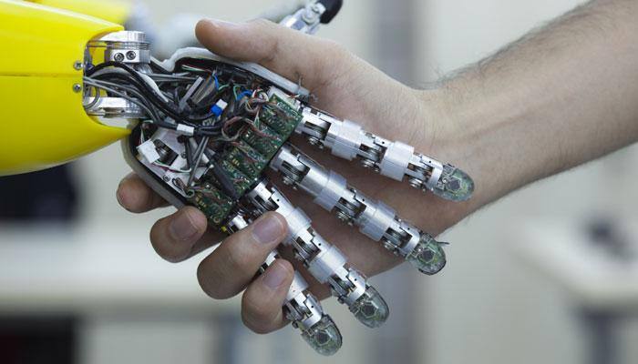 Robotic fingers to pick fragile objects with a gentle touch