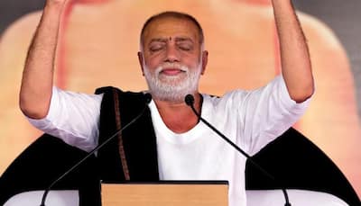 Women should not be barred from entering any temple: Morari Bapu