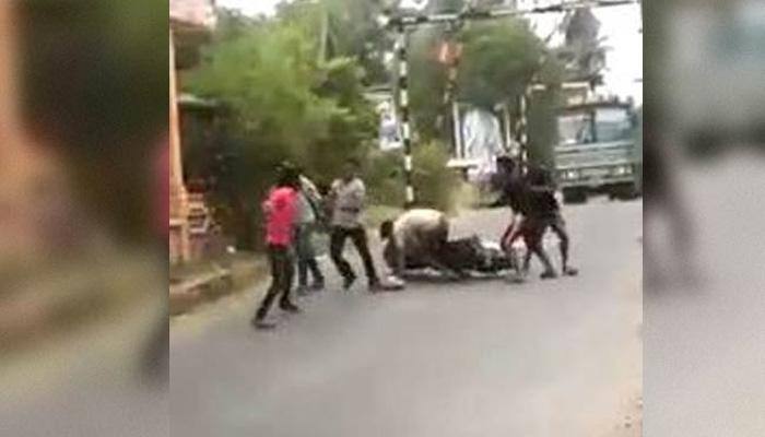 Man beaten to death in broad daylight in Kerala, video goes viral - Watch