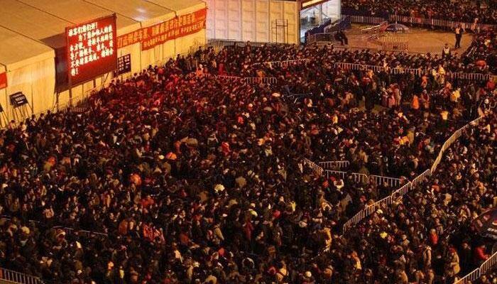 Snow, sleet delay 27 trains in China; over 50,000 passengers stranded at Guangzhou railway station