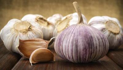 Peel garlic in seconds – Here’s how