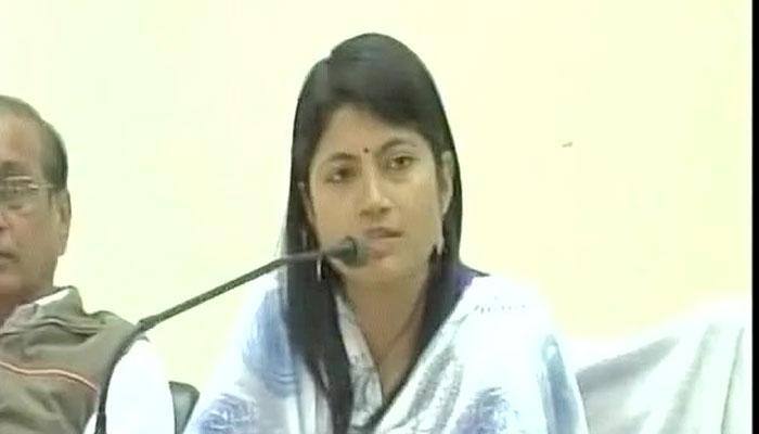 'Selfie' with Bulandshahr DM B Chandrakala lands 18-year-old in jail