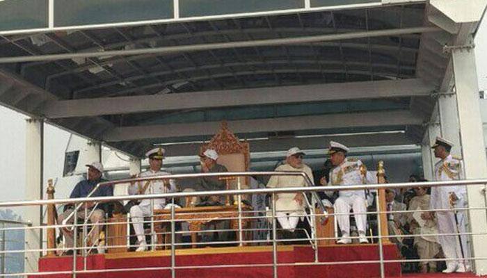 President Mukherjee reviews Navy's fleet, PM Modi and Parrikar also present