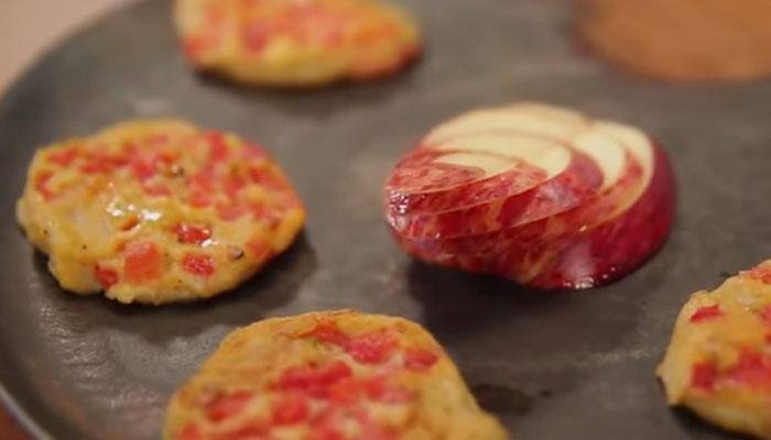Recipe: How to make yummy 'Fruit Uttapam' at home—Watch here!