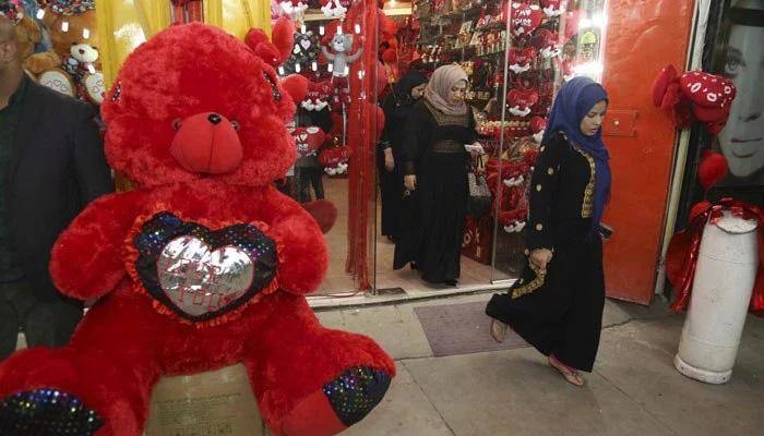 Pakistan bans Valentine&#039;s Day celebrations in Islamabad?