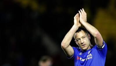 Premier League: John Terry should be given a new deal at Chelsea FC, feels Robbie Savage