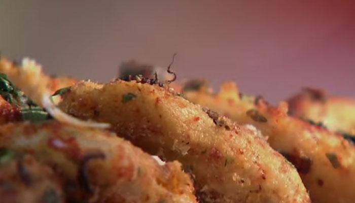 Recipe: How to make 'Arbi Tawa Fry'—Watch here!