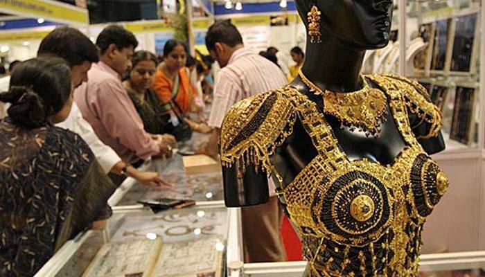 Gold price logs biggest one-day rally this year, inches towards Rs 30,000 per 10 gms