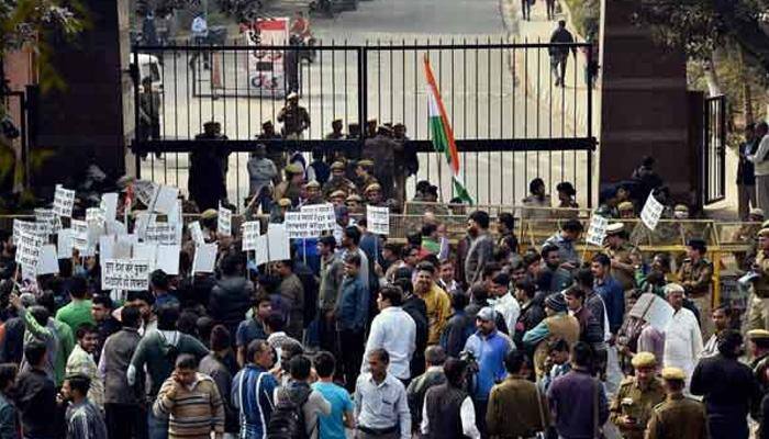 Afzal Guru-JNU row: Students union prez held, varsity bars 8 students; Left calls it 'emergency-like situation'