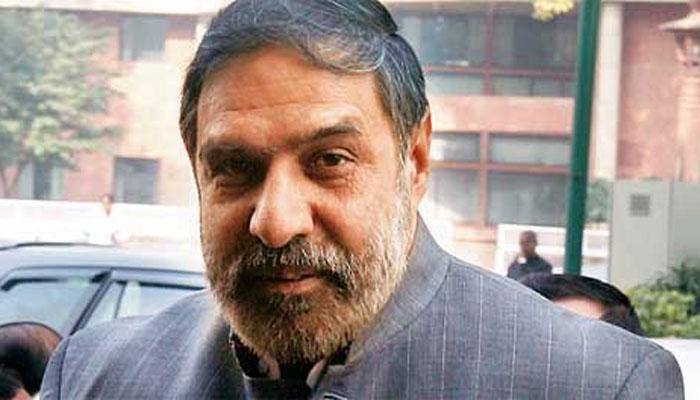 Anand Sharma attacked in JNU campus; BJP calls it &#039;highly condemnable&#039;