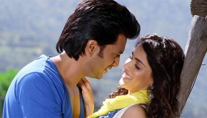 Riteish Deshmukh, Genelia epitomise love like never before!