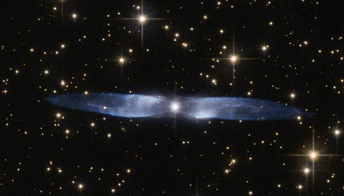 See pic: The icy blue wings of Hen 2-437 from Hubble!