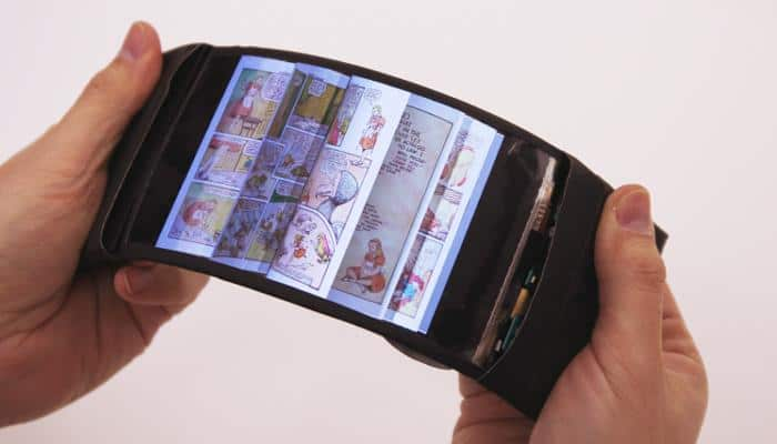 World&#039;s first flexible smartphone that bends it like Beckham!