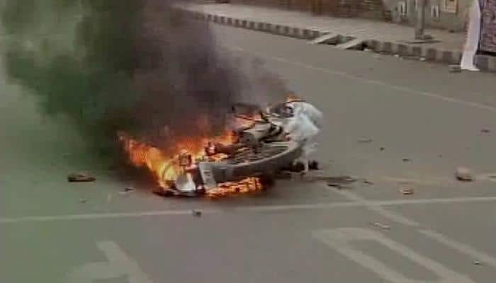 Jats reservation: Shoot-at-sight orders in Haryana as violence erupts; three killed, minister&#039;s house set on fire