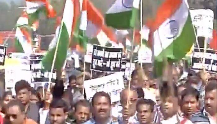 JNU-Afzal Guru row: Army veterans lead march for &#039;united India&#039; – Watch video