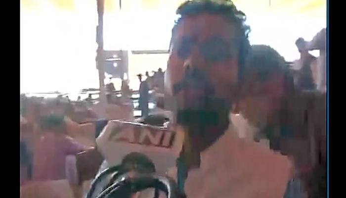 BHU student slapped for raising slogans in PM Narendra Modi&#039;s programme - Watch