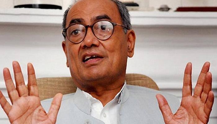 Digvijaya Singh drops another Irani bomb, says she wanted to join Congress before BJP