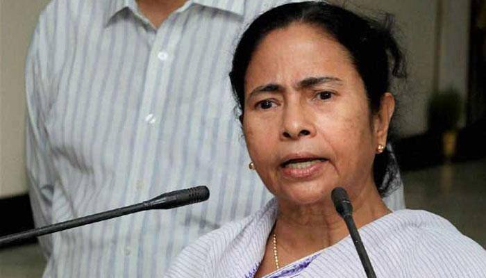 Willing to talk to Tatas on Singur: Mamata Banerjee 