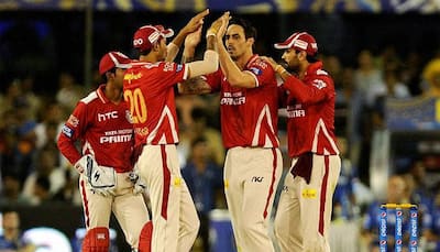 Mitchell Johnson warms up for IPL 9 with blistering spell