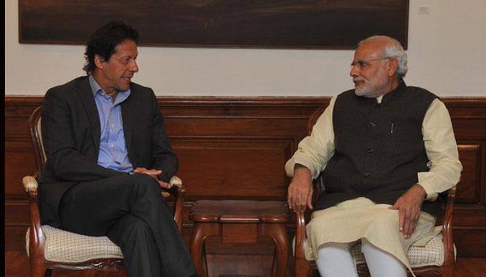 Pakistan&#039;s Imran Khan praises PM Narendra Modi for honesty, good work; video goes viral - Watch