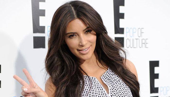 Kim Kardashian posts naked selfie online