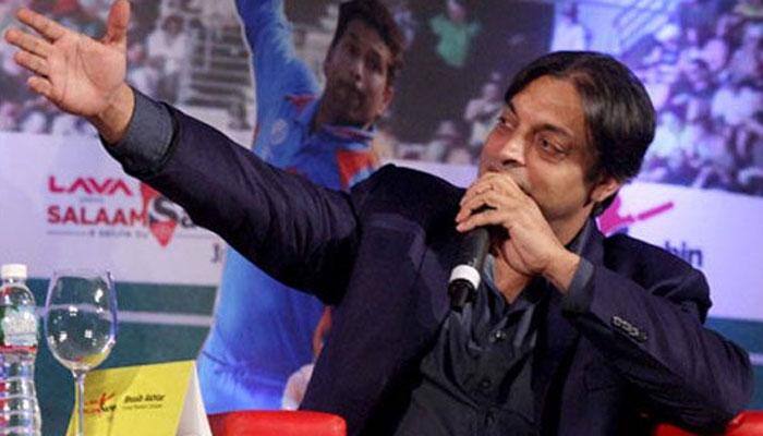 Shoaib Akhtar calls Virender Sehwag &#039;immature&#039;, then deletes tweet!