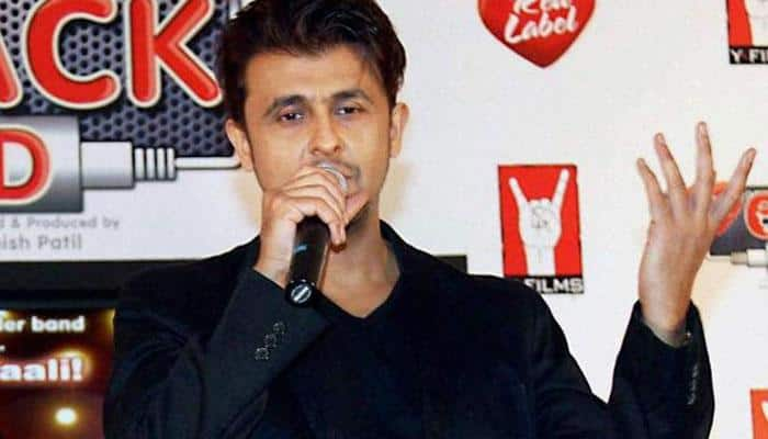 Sonu Nigam finds new love expression with &#039;First Date&#039;!