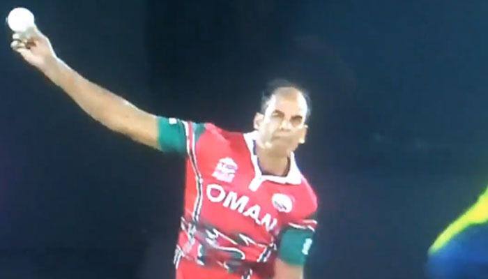 VIDEO: Does Oman&#039;s Munis Ansari bowl just like Lasith Malinga?