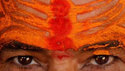 Godman comes out 'hale and hearty' from 15 days 'Samadhi' in Bihar