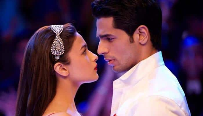 Alia Bhatt gives pouting lessons to Sidharth Malhotra - See pic