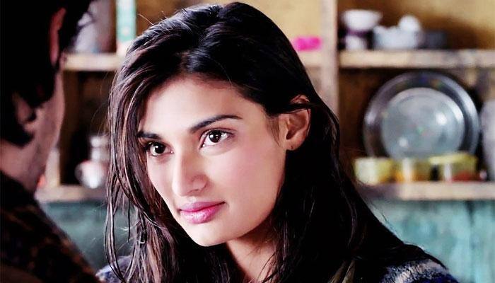 I don't take link up rumours seriously: Athiya Shetty