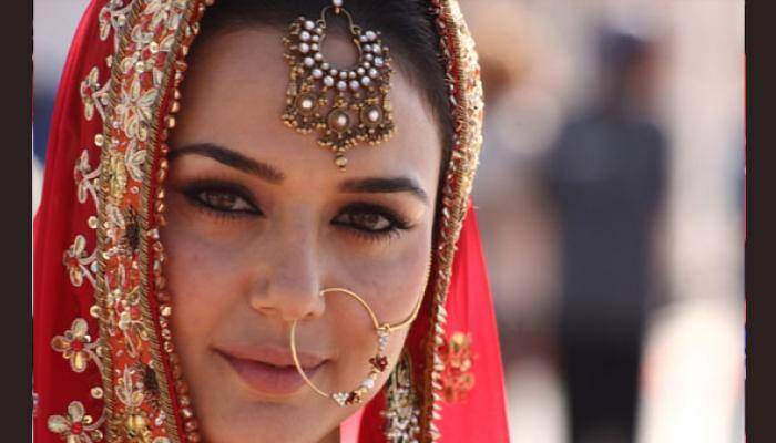 Preity Zinta not changing surname post marriage