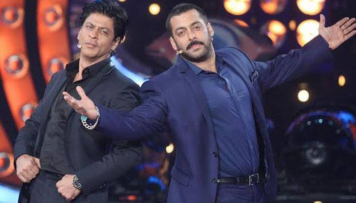 Salman Khan, Shah Rukh Khan party like a boss!