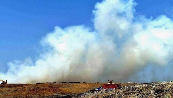 Residents continue to choke from Deonar fire in Mumbai on day three