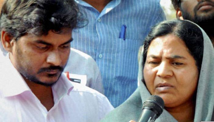 Rohith Vemula&#039;s mother is like mother of Bhagat Singh: Kanhaiya Kumar