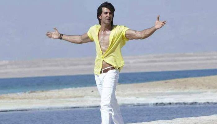 Hrithik extends support to Jacqueline
