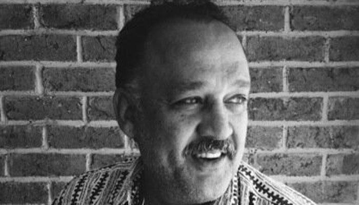 B-Town's 'Sanskari' Babuji Alok Nath, goes 'Sinskari' on chat show