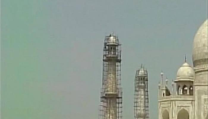 Taj Mahal minaret’s vertex suffers damage during repair work?