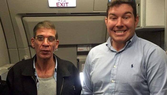 British man's selfie with EgyptAir hijacker goes viral. This is how Twitter reacts