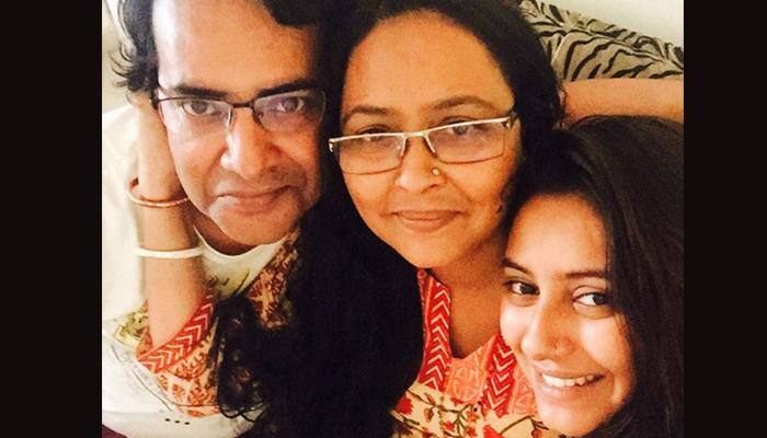 Pratyusha Banerjee suicide: Dolly Bindra slammed for recording &#039;Balika Vadhu&#039; actress&#039; crying mother