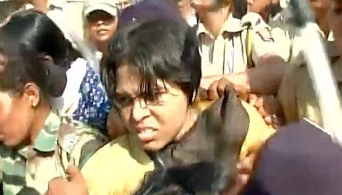 Activist Trupti Desai stopped from entering Shani Shingnapur Temple despite HC order, detained