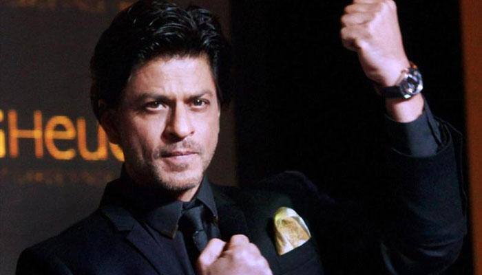 Shah Rukh Khan's 'Kiss of Life' for Emraan Hashmi's son- See pic!